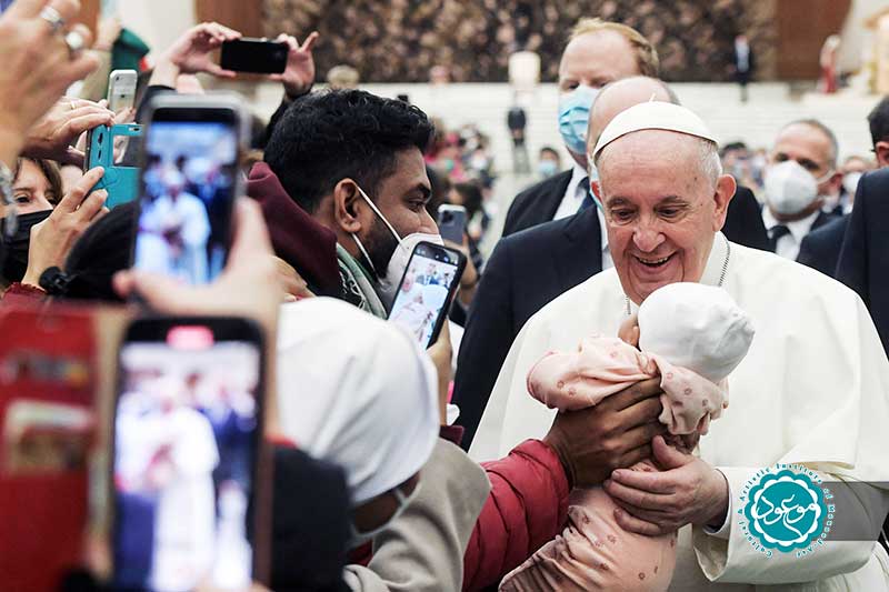 The Pope, the world Catholic Leader says: I'm sorry for some couples who know dogs as their children
